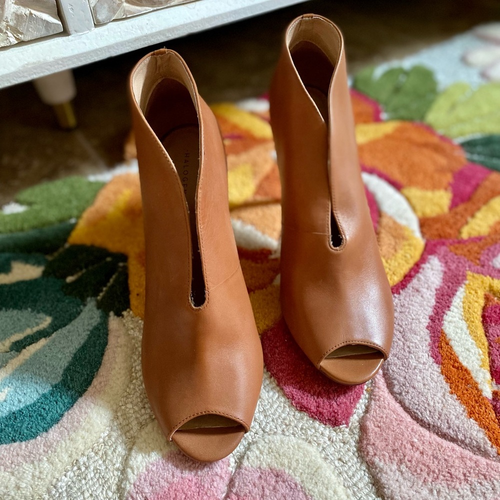 Halogen Booties